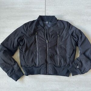 Beautiful Alo puff zip up jacket!